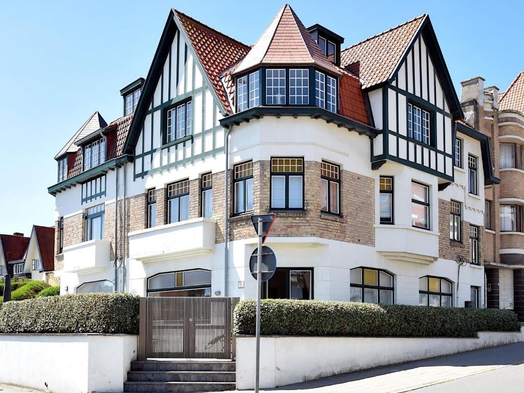 Apartment near Ostend Beach