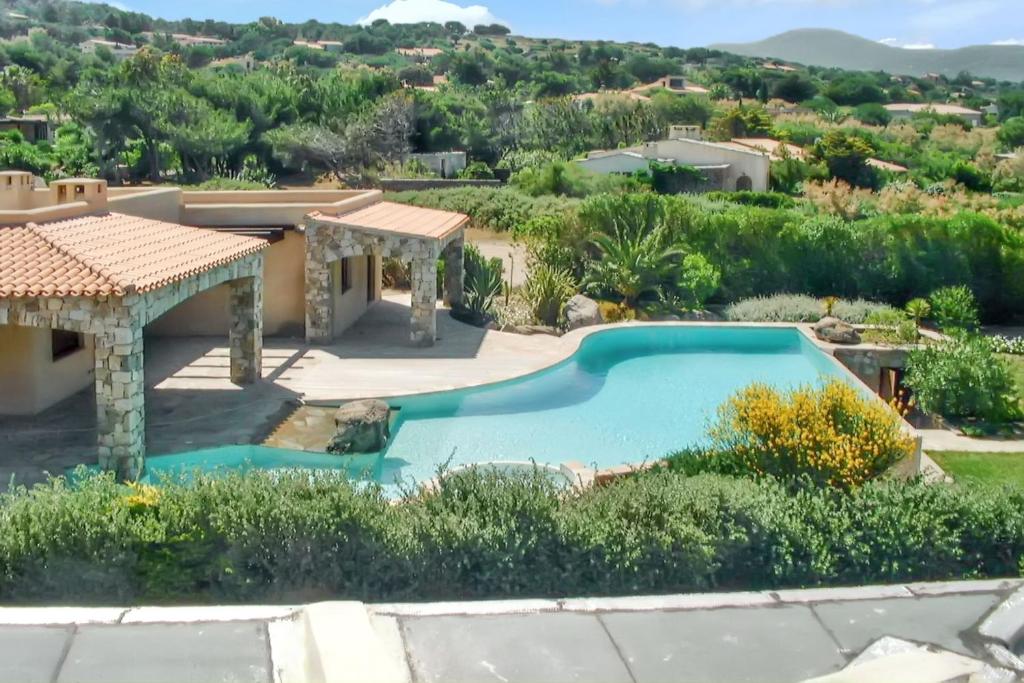 Villa panoramique avec vue mer et montagne à Corbara