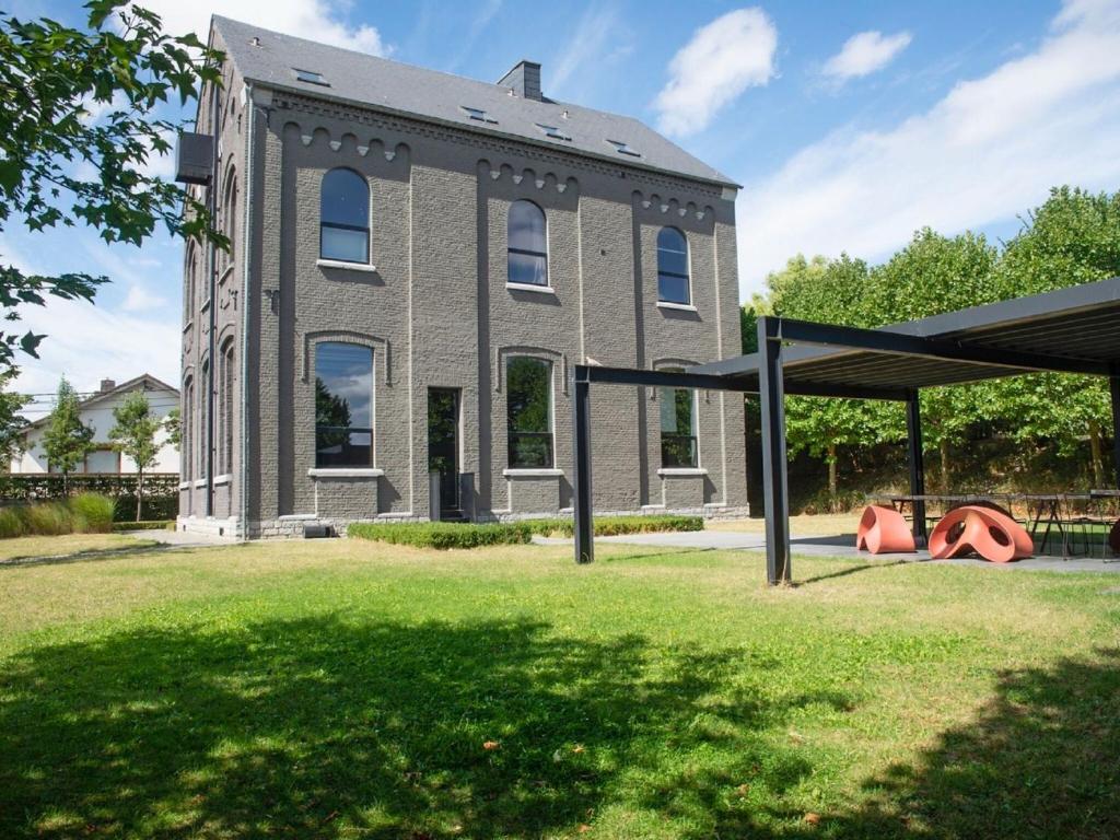 Spacious Retreat in Denée