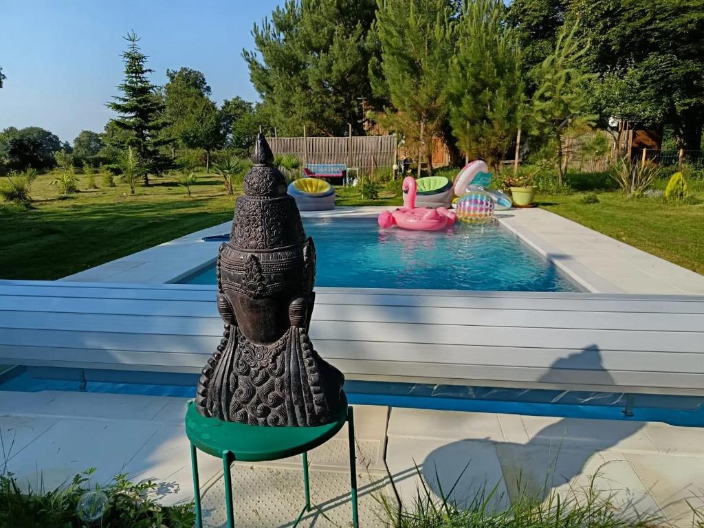 Villa élégante à Château-la-Vallière avec piscine privée