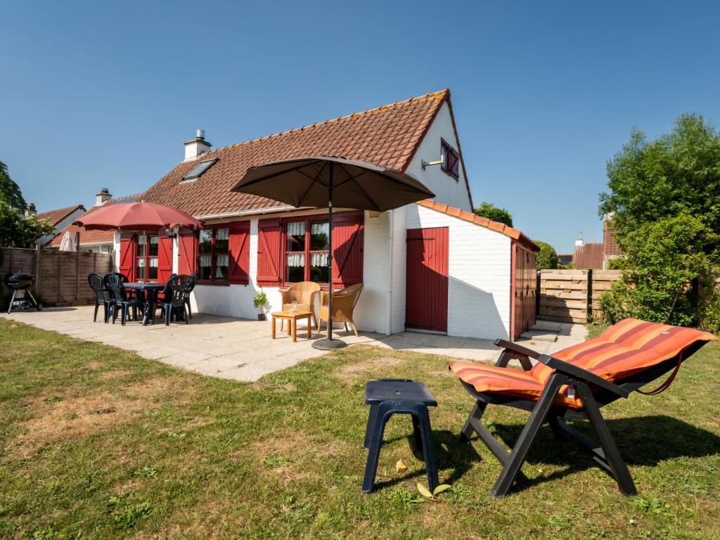 Holiday Home Polderhuis 9 parking and shared pool by Interhome
