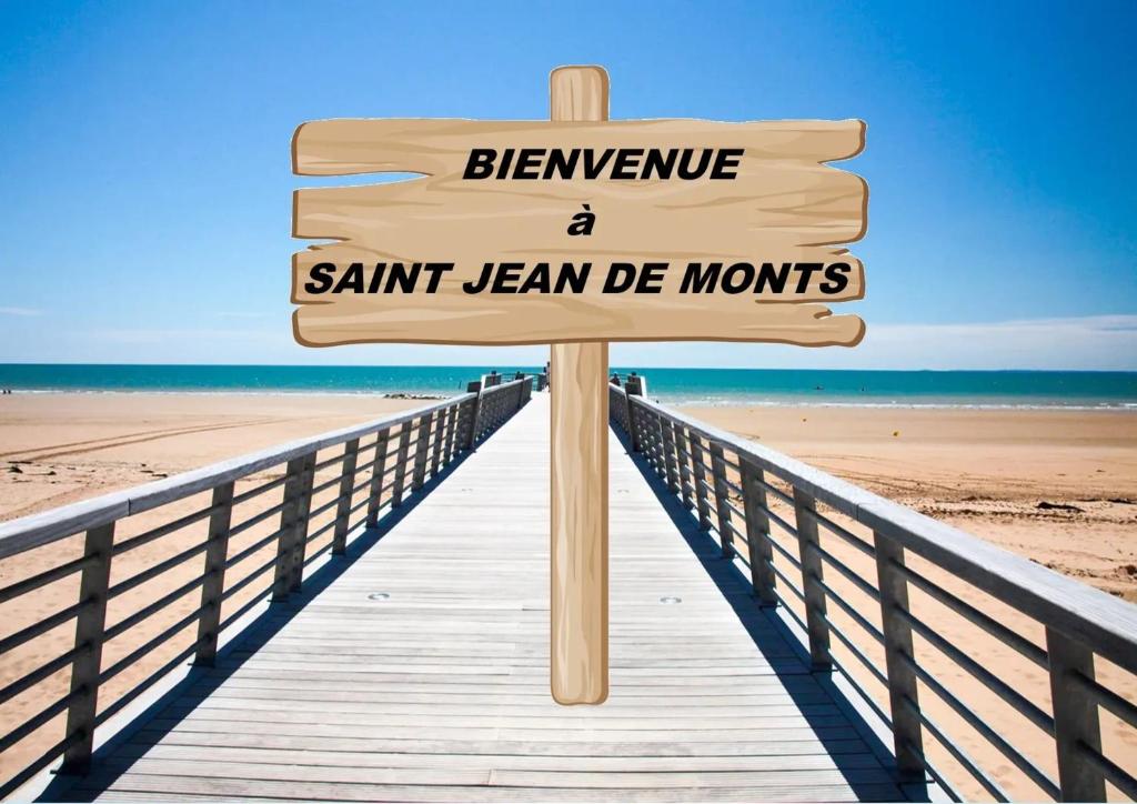 Bungalow convivial à Saint-Jean-de-Monts avec piscine partagée