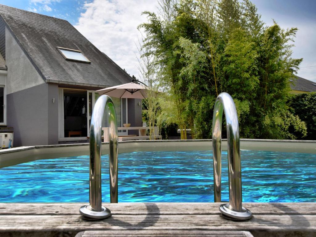 Family Retreat with Pool