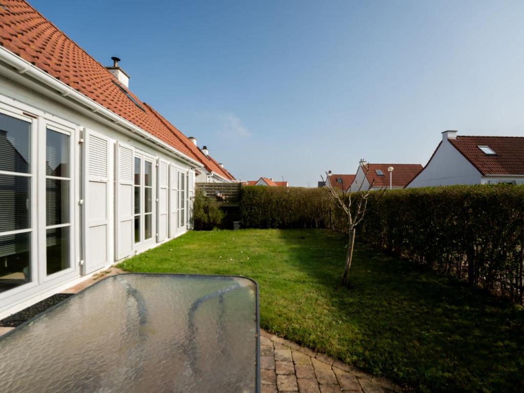 Holiday Home Vissershuis 92 with parking by Interhome
