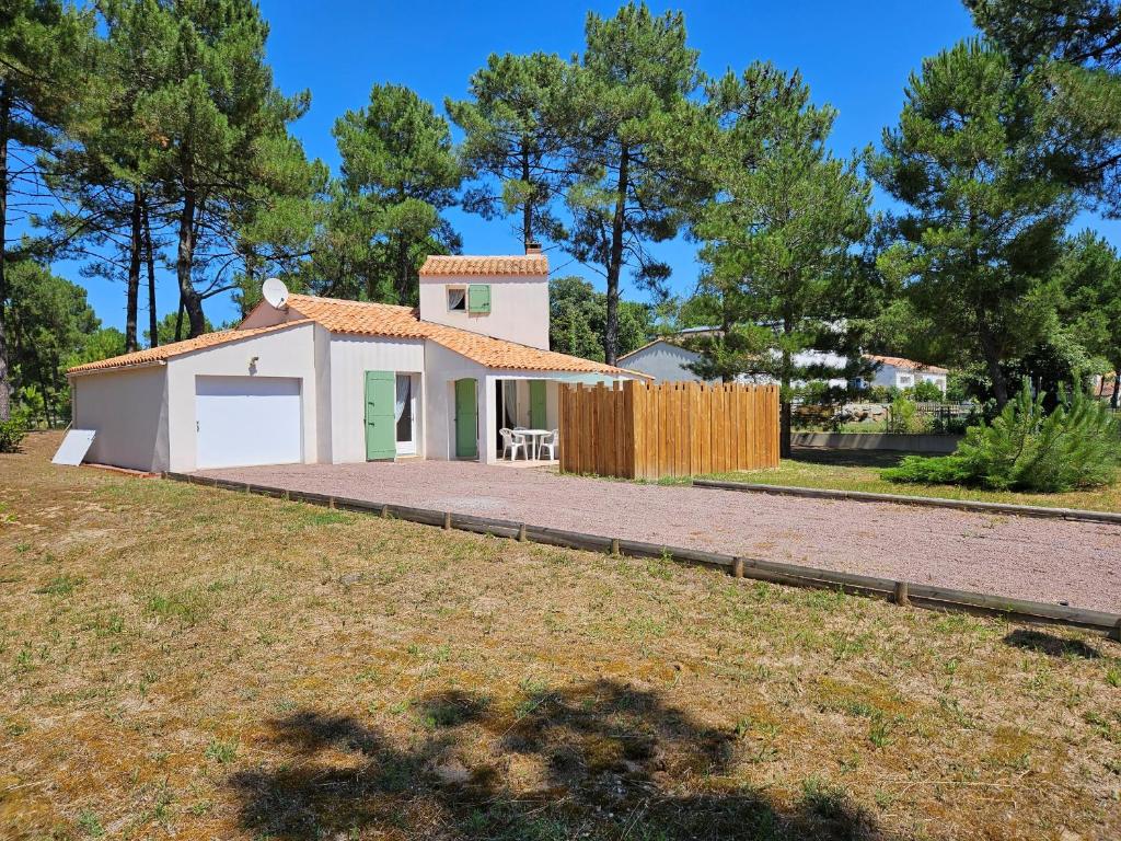 Maison 5 pers. proche plage, forêt, et centre bourg à La Faute-sur-Mer, avec jardin et garage - FR-1-476-68