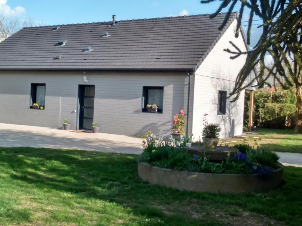 Écogîte confortable avec jardin clos, adapté PMR, proche de la forêt et de L'Aigle, jusqu'à 8 pers. - FR-1-497-23