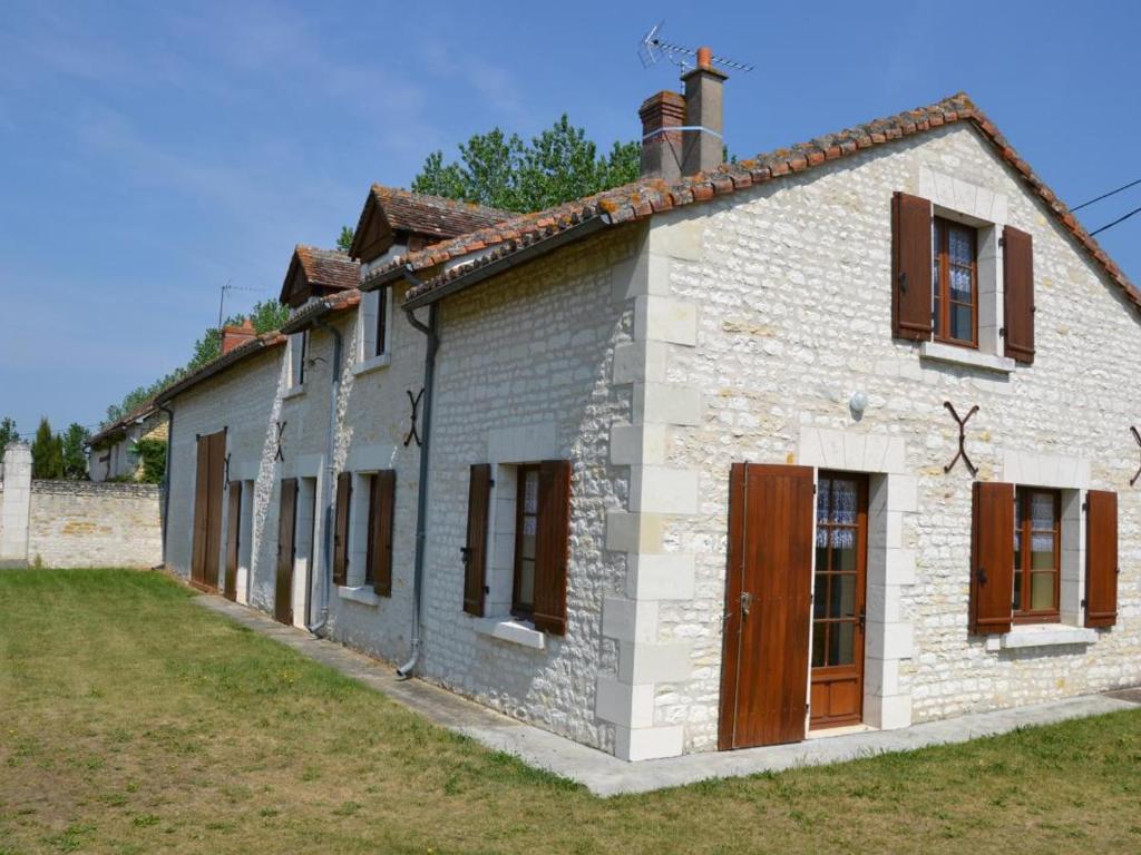 Maison de campagne avec jardin privé, proche Châteaux de la Loire et Futuroscope. - FR-1-381-288