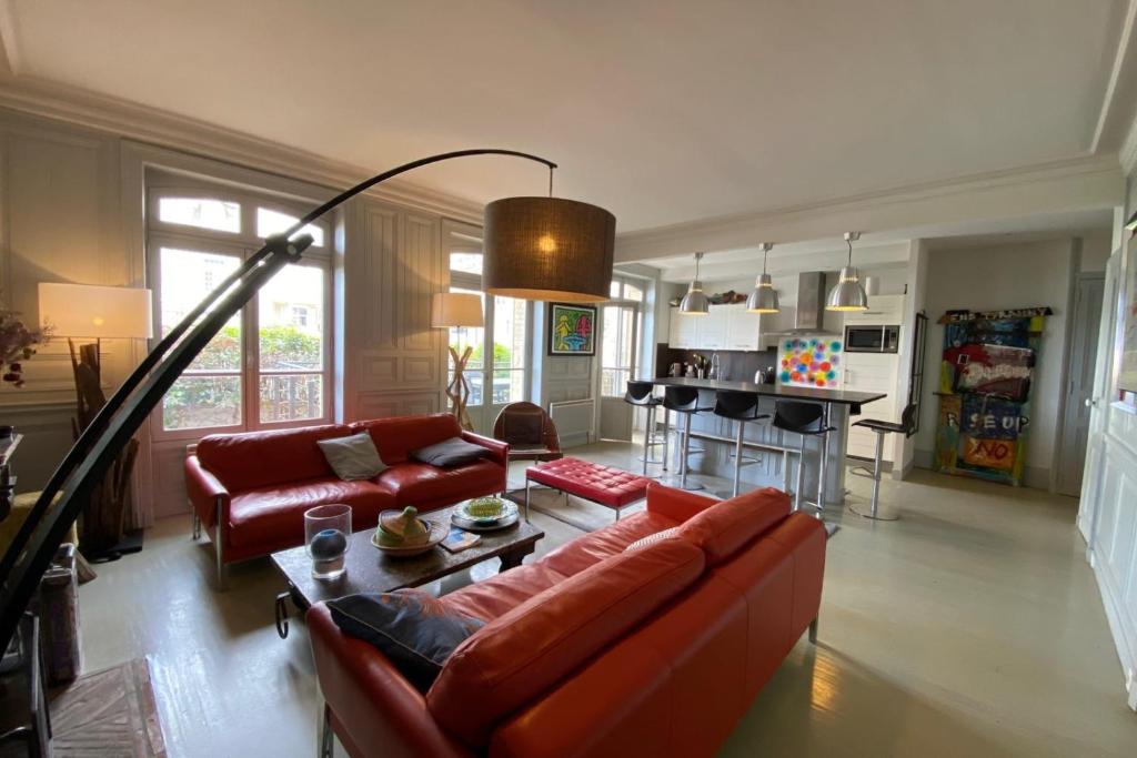 House with sea view in the Hypercentre