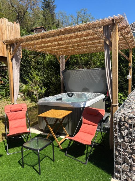 L'Impasse en Duo, appartement cosy 2 personnes avec SPA extérieur privé