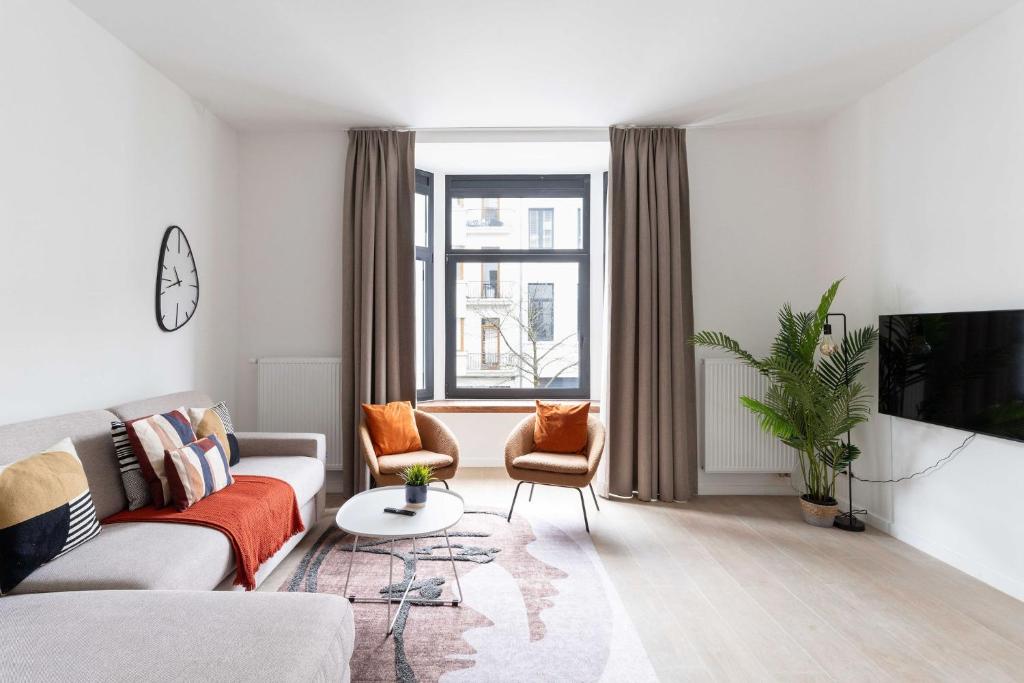Inviting and bright 7-Person Apartment in Antwerp