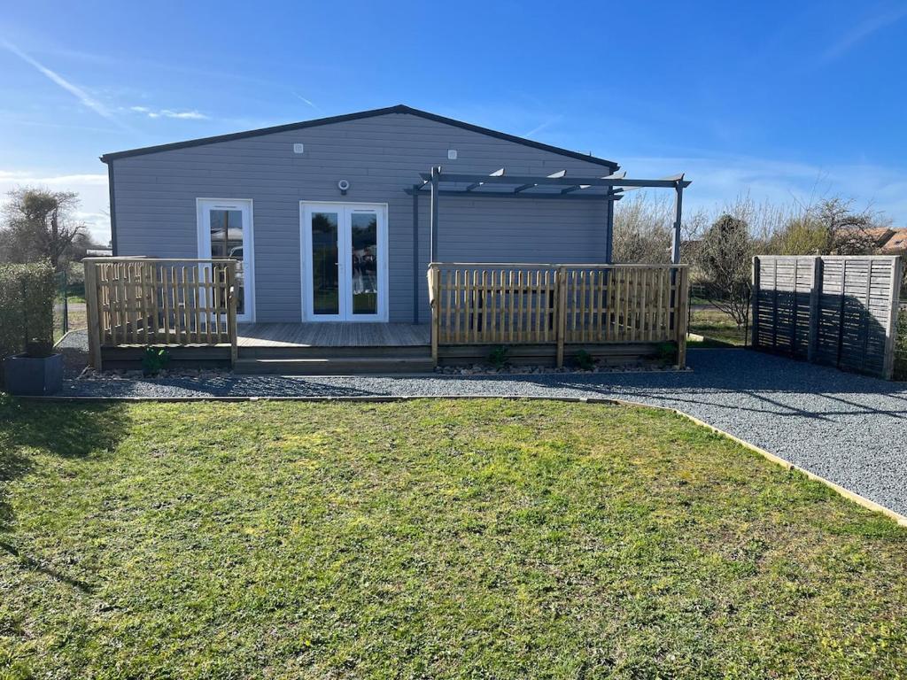 Joli chalet, jardin clos, terrasse, 2chambres