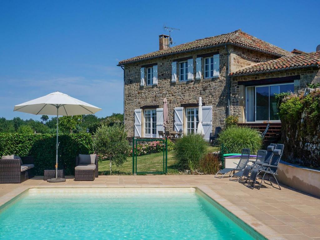 Superb holiday home with private pool