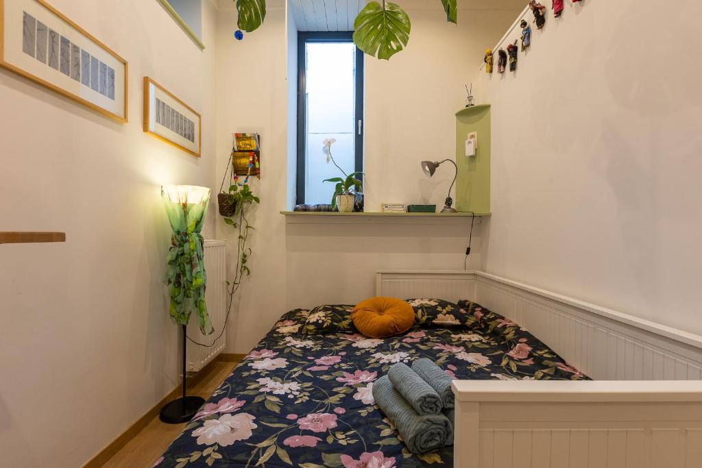 La Chambre Suspendue by Maison Brasseurs d'Etoiles