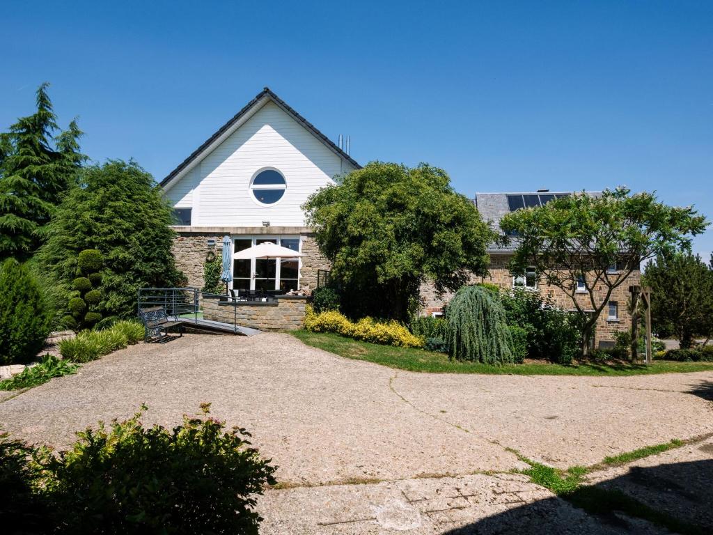 Moderscheid Cottage with Spa