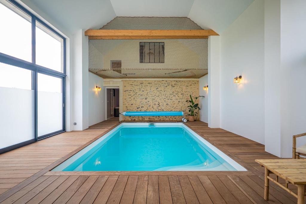 Grange de Clyna-Piscine & Spa à 10 min du circuit