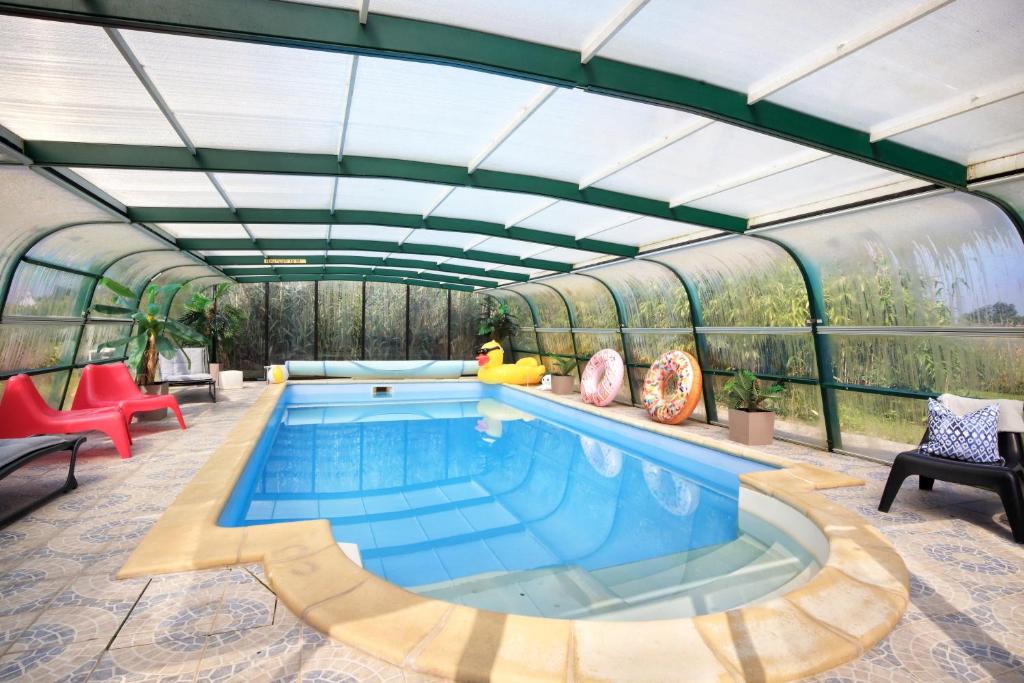 La Maison Merlin - Maison avec piscine Sénoville