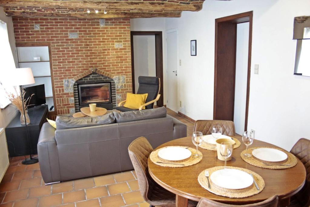 La Maisonnette - 2 chambres, parking, jardinet & calme