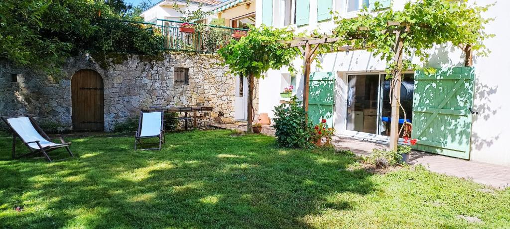 Gite Puydufou -5kms- La Séraphina, 2 à 6 personnes
