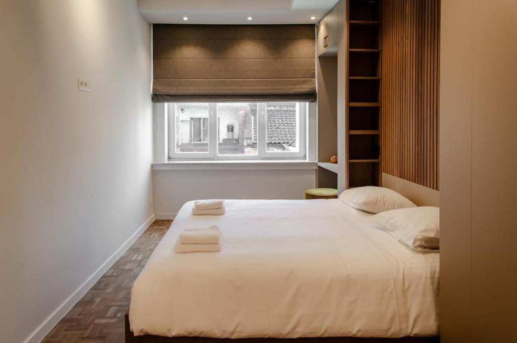 La Veduta - Luxe Apartment with Leie View
