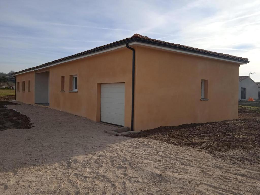 La villa des Mûriers très spacieuse dans un environnement calme