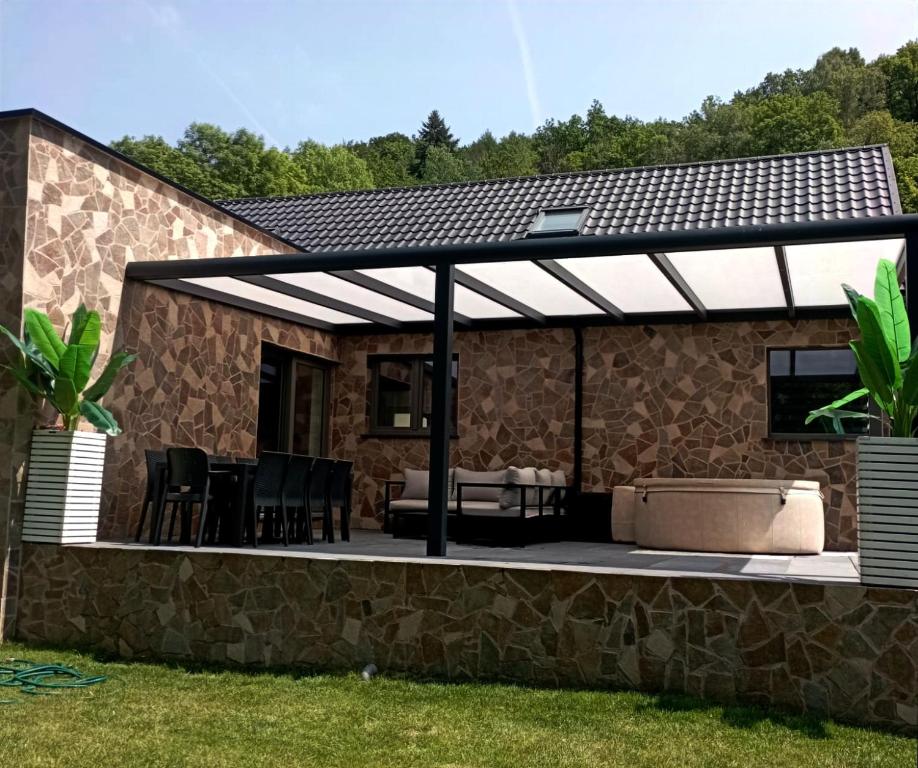 La Villa les pieds dans leau