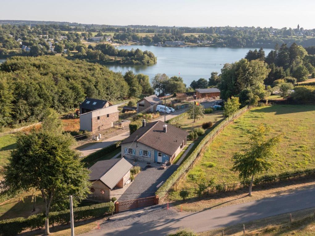 LAC ACHETTE AU LAC