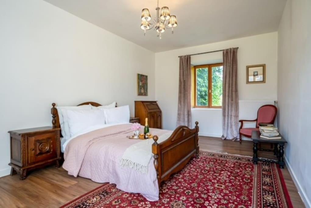 Large apartment on Chatêau grounds near Saumur and Angers