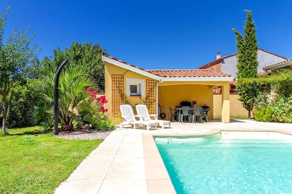 Grande maison lumineuse avec piscine proche Toulouse