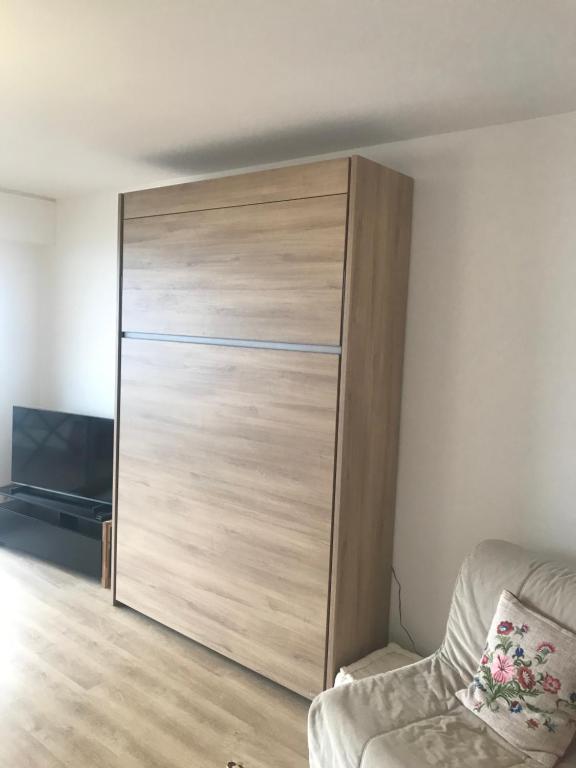Large studio direct access to the beach