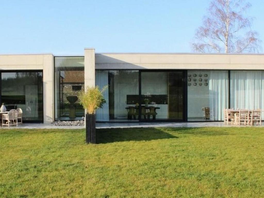 Dalhem Villa with Garden