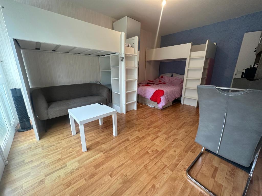 Géante Chambre Privative avec Balcon pour Groupe