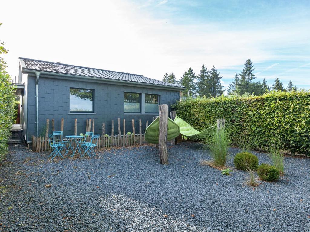 Bungalow with Spa in Wirtzfeld