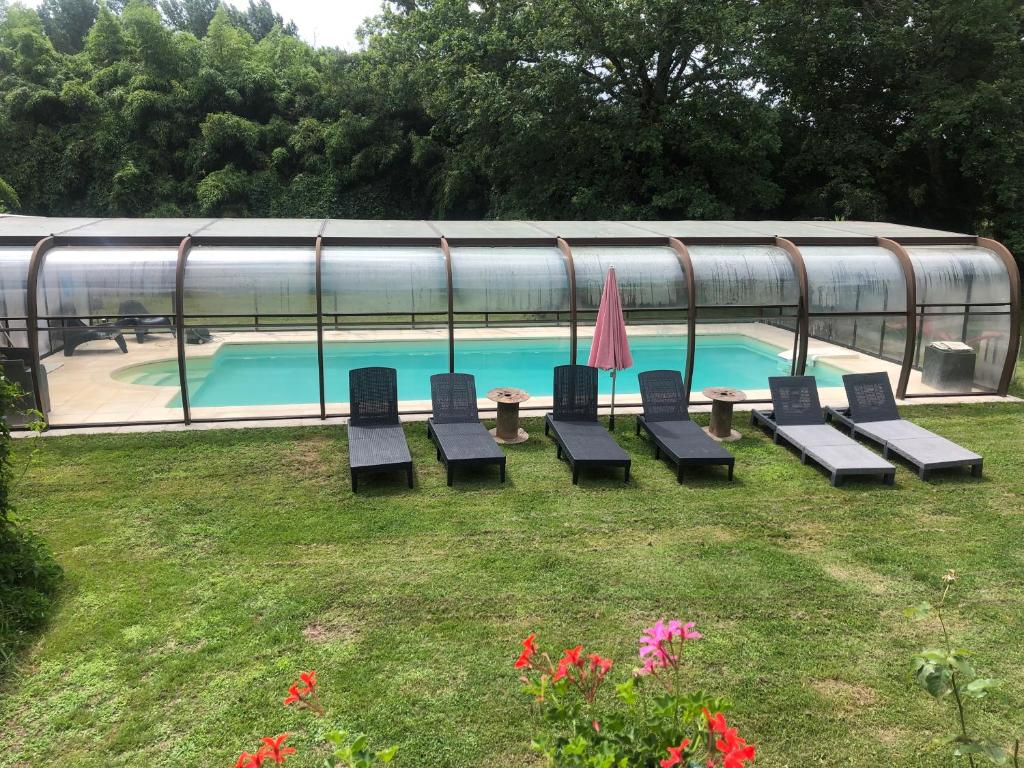 Le Cottage de Laugère - Gite avec piscine