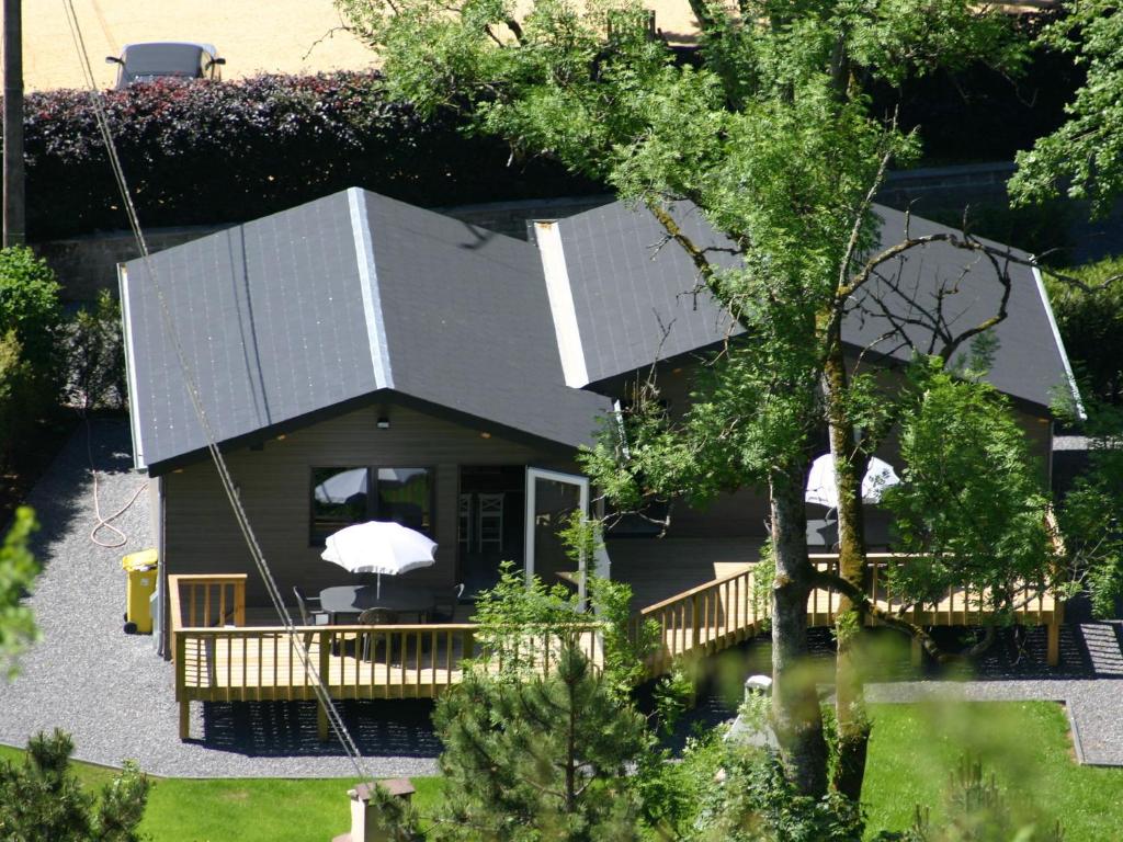 Spacious Villa Near River