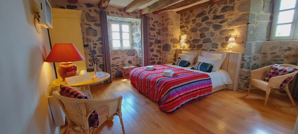 Le Mas de Rigoulac 5 Chambres d'hotes & SPA sur réservation table d hôtes sauf les mercredis et les dimanches