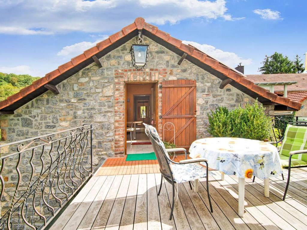 Charming Stay Near Forests
