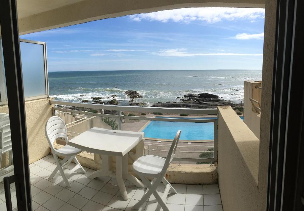 Le Petit Bargeouri - Face mer avec piscine