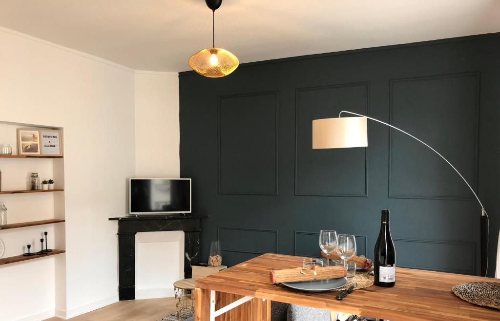 Le Tanin -Appartement entier avec Balcon