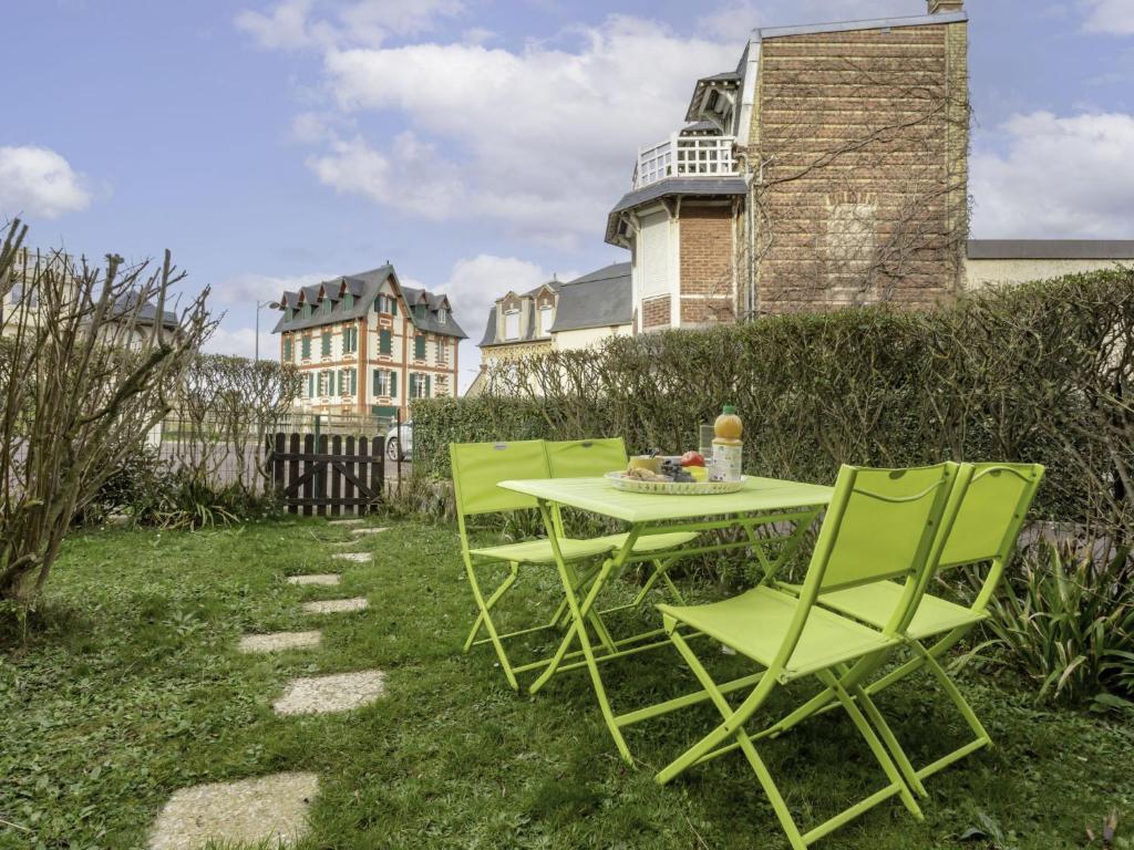 Apartment Le Vert Clos by Interhome