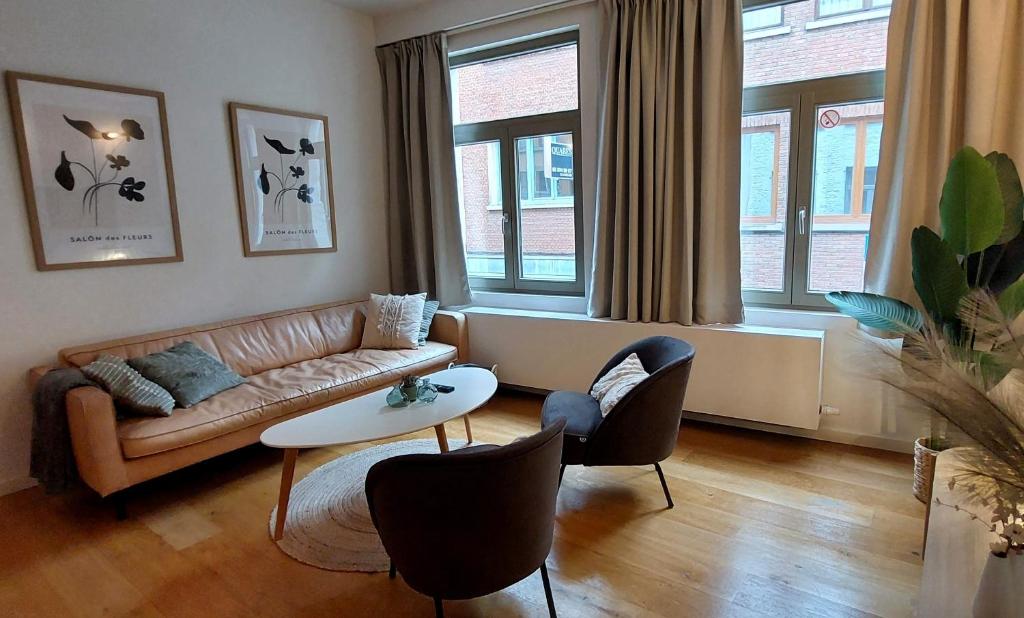 Cosy & modern historical cottage in old town - Leon 4P