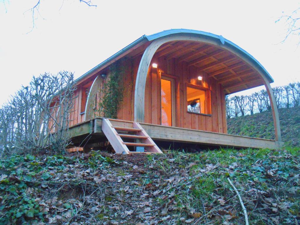 Les cabanes du Val Vert en Berry