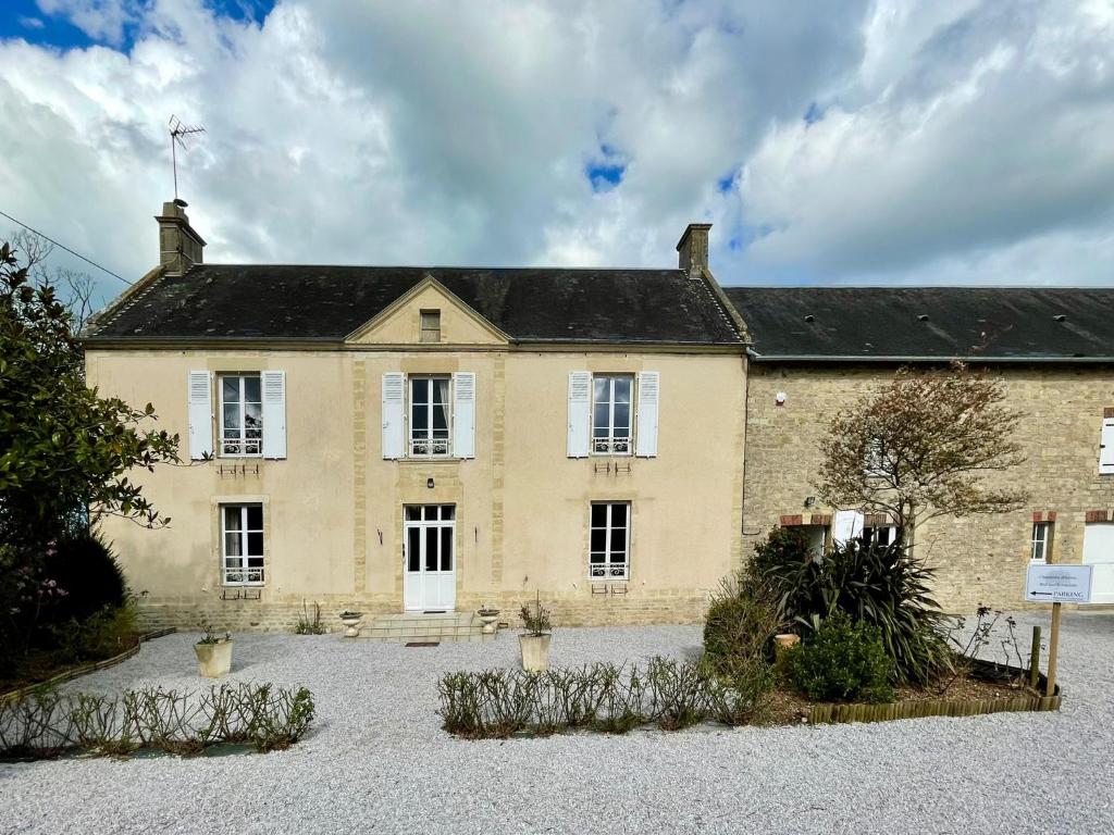 Les chambres d'Omaha Beach Etablissement avec deux chambres d'hôtes, petit-déjeuner compris fait-maison et produits locaux