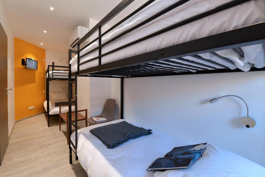 Les Suites Du Cygne