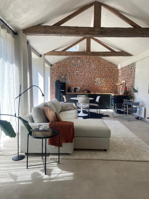 Les Tours de Rose - Characterful accommodation in Waremme