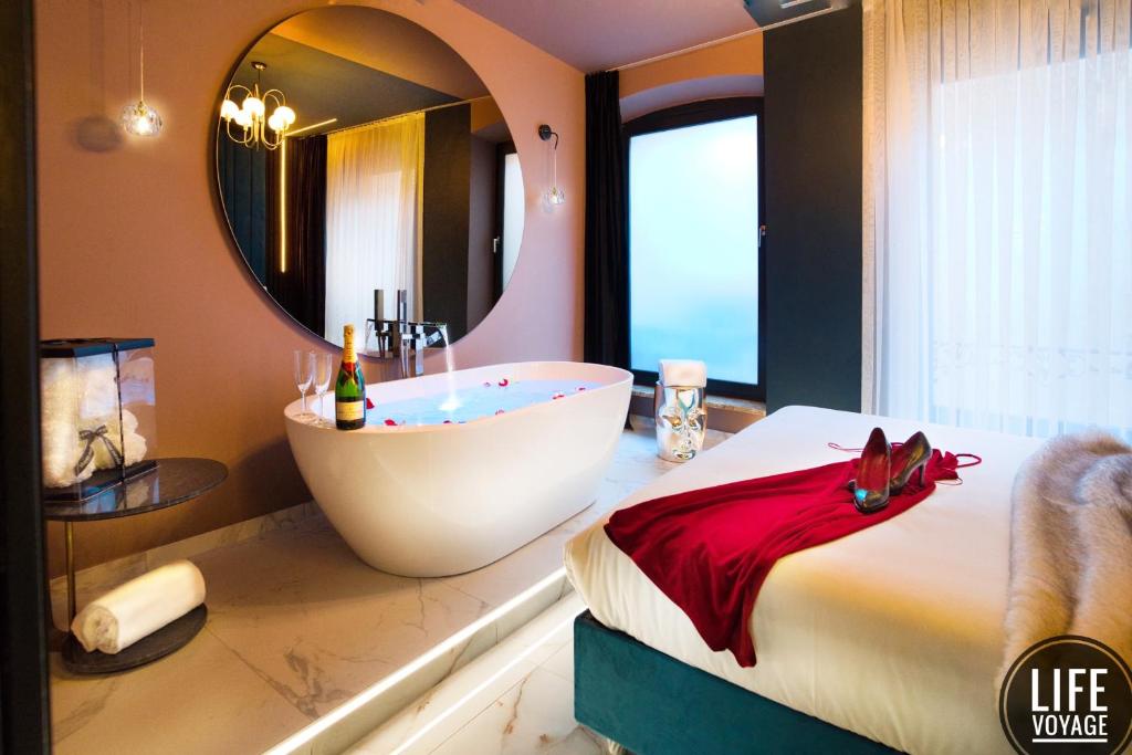LIFE VOYAGE & SPA - Strasbourg's City Center Luxury Experience