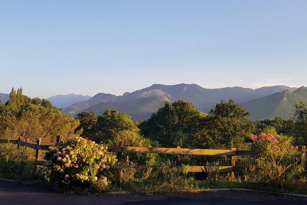 Chalet avec terrasse face aux Pyrénées