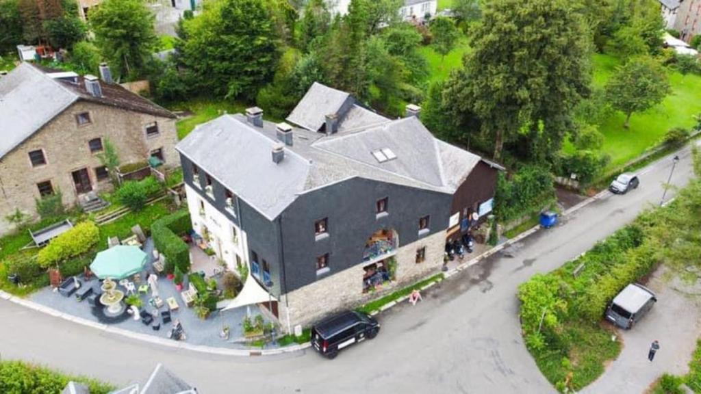 luxe vakantiewoning met jacuzzi en sauna Forêt d'Animaux