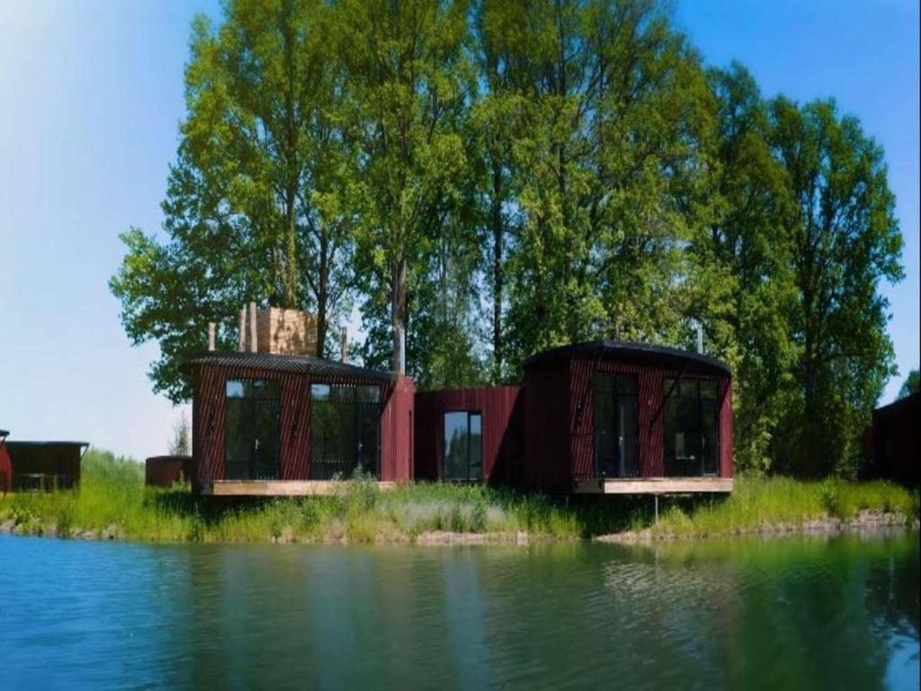 Modern Bungalow with Nature