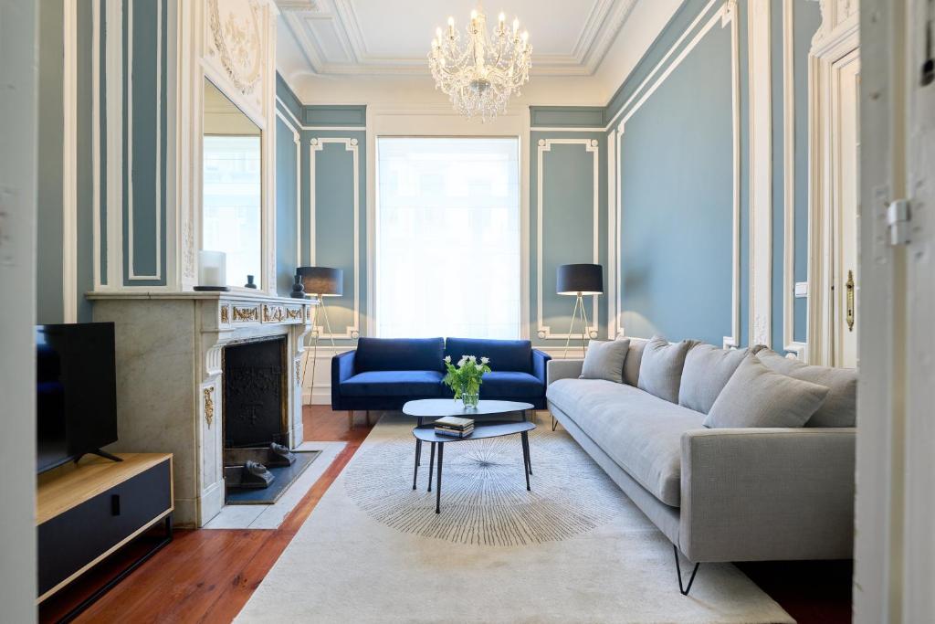 Luxurious 6-BR Mansion Near European Union