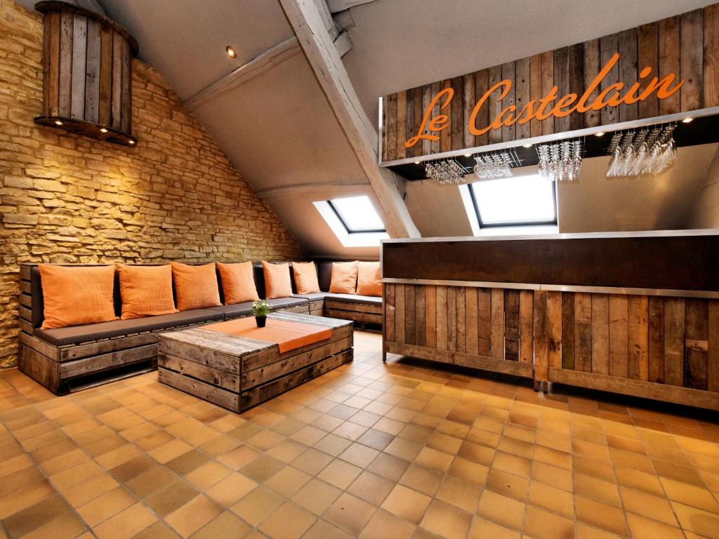 Group Retreat with Spa, cleaning included